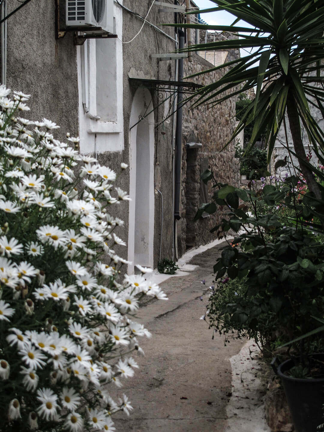 Vessa, a medieval village in south Chios